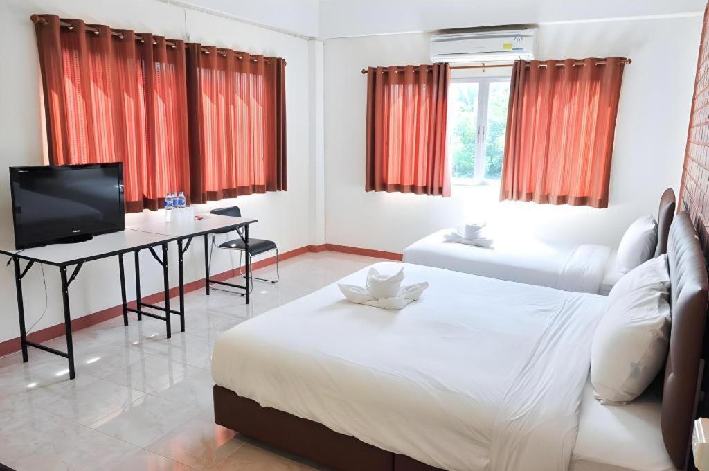 Bussarakam Place Hotel Chanthaburi Exterior foto